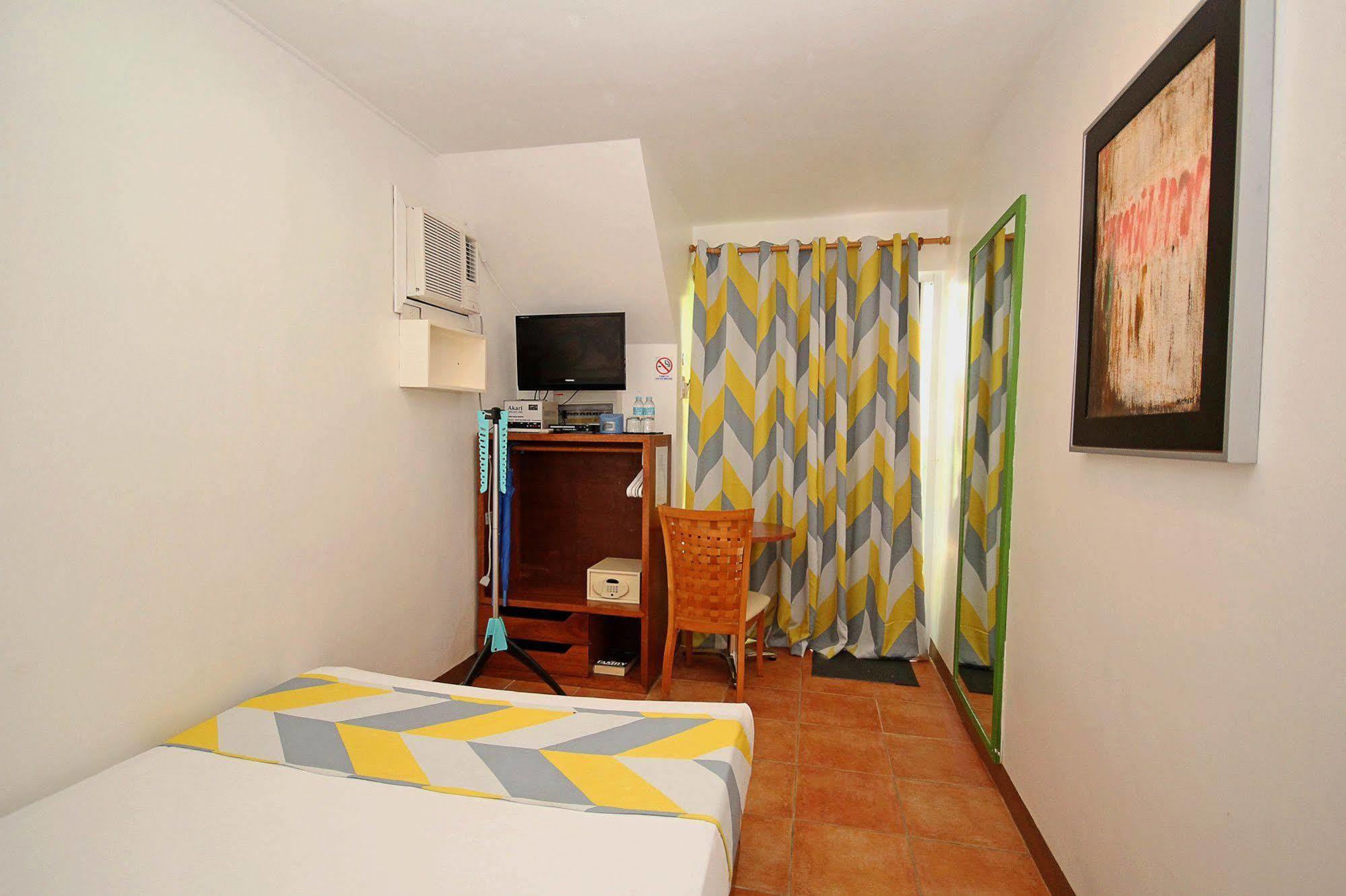 Bluewaves Beach House Balabag  Zewnętrze zdjęcie